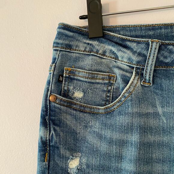 Judy Blue Women size 11 / 30 Skinny Fit Medium Wash Distressed Lemon Print Jeans - Picture 3 of 13